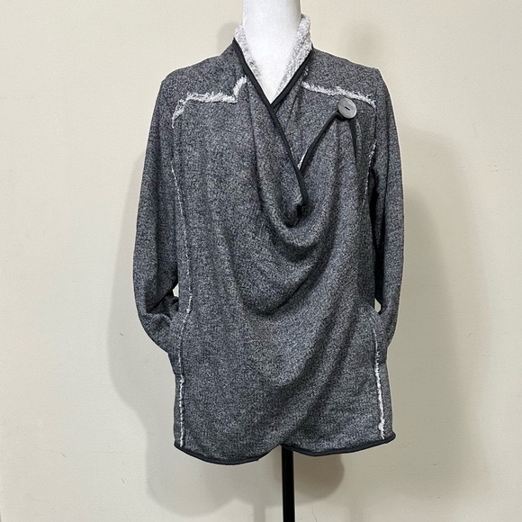 Neon Buddha Jackets & Blazers - NWOT Neon Buddha True Wrap Oversize w Pockets Long Sleeves Exposed Seams Cloak L